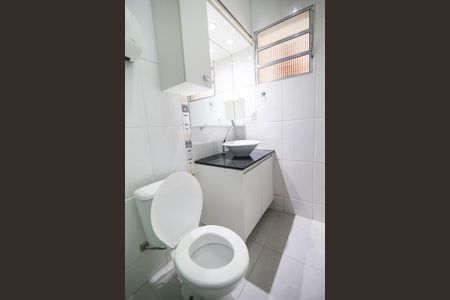 Banheiro da Suíte de casa de condomínio à venda com 4 quartos, 90m² em Jardim São Francisco, Indaiatuba