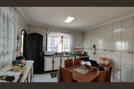 Casa para alugar com 400m², 4 quartos e 4 vagas Casa para alugar com 400m², 4 quartos e 4 vagasCozinha