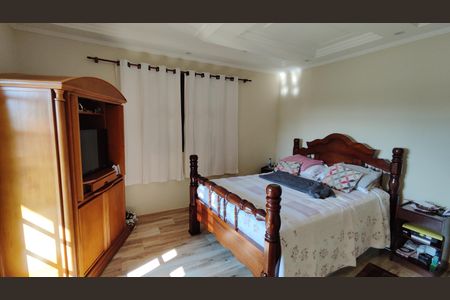 Casa para alugar com 400m², 4 quartos e 4 vagas Casa para alugar com 400m², 4 quartos e 4 vagasSuíte