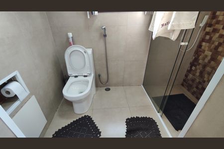 Casa para alugar com 400m², 4 quartos e 4 vagas Casa para alugar com 400m², 4 quartos e 4 vagasBanheiro da Suíte