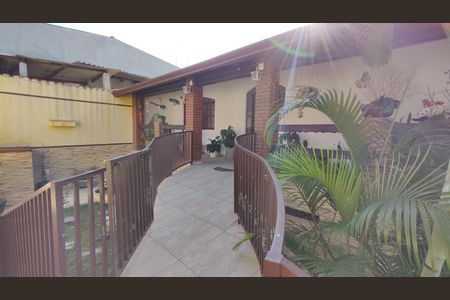 Casa para alugar com 400m², 4 quartos e 4 vagas Casa para alugar com 400m², 4 quartos e 4 vagasEntrada