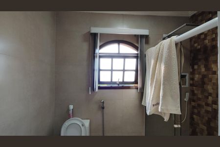 Casa para alugar com 400m², 4 quartos e 4 vagas Casa para alugar com 400m², 4 quartos e 4 vagasBanheiro da Suíte