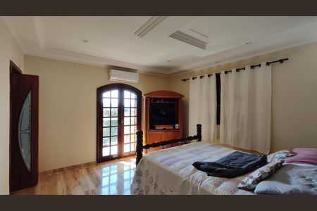 Casa para alugar com 400m², 4 quartos e 4 vagas Casa para alugar com 400m², 4 quartos e 4 vagasSuíte