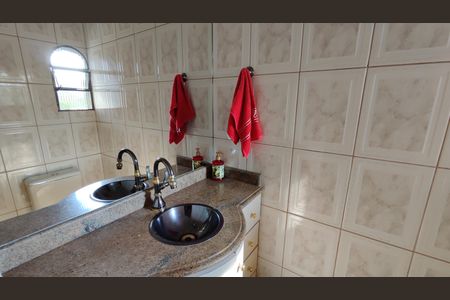 Casa para alugar com 400m², 4 quartos e 4 vagas Casa para alugar com 400m², 4 quartos e 4 vagasBanheiro 1