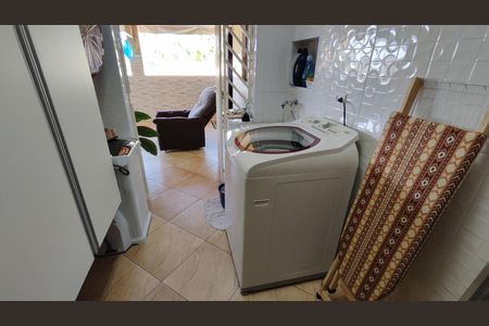 Casa para alugar com 400m², 4 quartos e 4 vagas Casa para alugar com 400m², 4 quartos e 4 vagasÁrea de Serviço