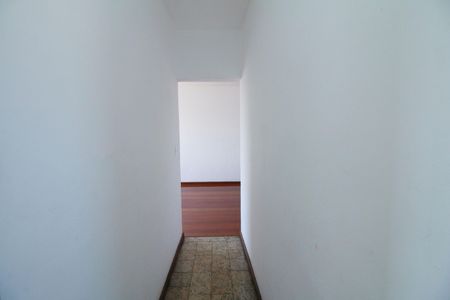 Corredor de apartamento para alugar com 2 quartos, 93m² em Brás de Pina, Rio de Janeiro