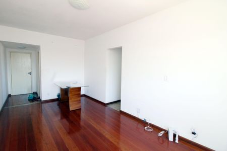 Sala de apartamento para alugar com 2 quartos, 93m² em Brás de Pina, Rio de Janeiro
