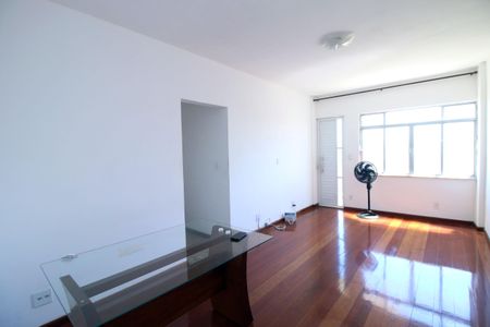 Sala de apartamento para alugar com 2 quartos, 93m² em Brás de Pina, Rio de Janeiro