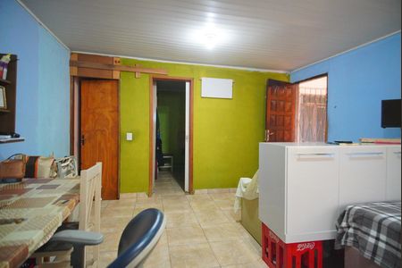 Sala de casa para alugar com 1 quarto, 52m² em Santa Rosa de Lima, Porto Alegre