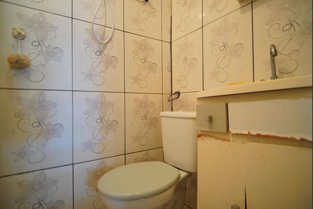 Banheiro da Suíte de casa para alugar com 1 quarto, 52m² em Santa Rosa de Lima, Porto Alegre