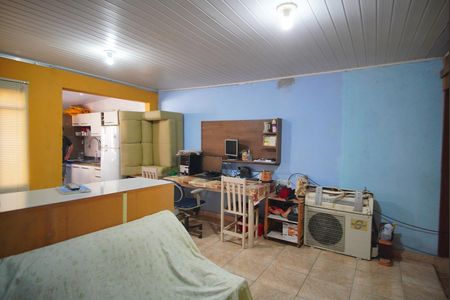 Sala de casa para alugar com 1 quarto, 52m² em Santa Rosa de Lima, Porto Alegre
