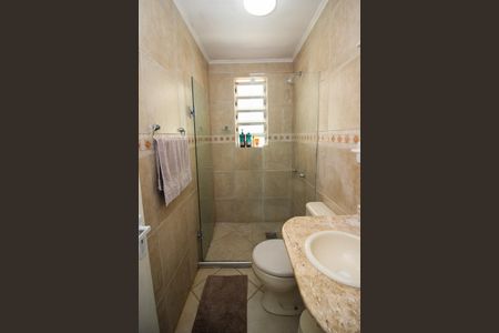 Casa de condomínio à venda com 133m², 3 quartos e 2 vagas Casa de condomínio à venda com 133m², 3 quartos e 2 vagasBanheiro Social