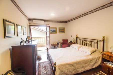 Casa de condomínio à venda com 413m², 3 quartos e 6 vagas Casa de condomínio à venda com 413m², 3 quartos e 6 vagasSuíte master