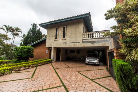 Casa de condomínio à venda com 413m², 3 quartos e 6 vagas Casa de condomínio à venda com 413m², 3 quartos e 6 vagasGaragem