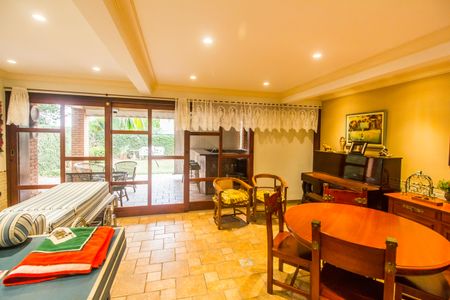 Casa de condomínio à venda com 413m², 3 quartos e 6 vagas Casa de condomínio à venda com 413m², 3 quartos e 6 vagasÁrea comum - Salão de festas