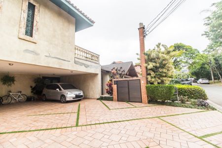 Casa de condomínio à venda com 413m², 3 quartos e 6 vagas Casa de condomínio à venda com 413m², 3 quartos e 6 vagasGaragem