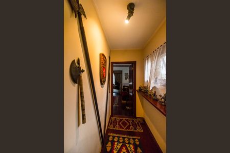 Casa de condomínio à venda com 413m², 3 quartos e 6 vagas Casa de condomínio à venda com 413m², 3 quartos e 6 vagasCorredor