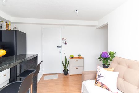 Sala de apartamento para alugar com 2 quartos, 40m² em Jardim Helian, São Paulo