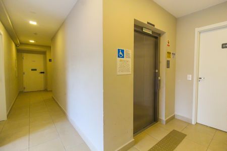 Apartamento para alugar com 40m², 2 quartos e sem vaga Apartamento para alugar com 40m², 2 quartos e sem vagaHall de entrada