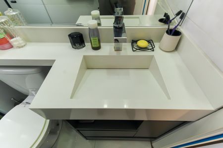 Apartamento à venda com 64m², 2 quartos e 1 vaga Apartamento à venda com 64m², 2 quartos e 1 vagaBanheiro da Suíte 2