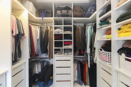 Apartamento à venda com 164m², 3 quartos e 3 vagasCloset da Suíte 1