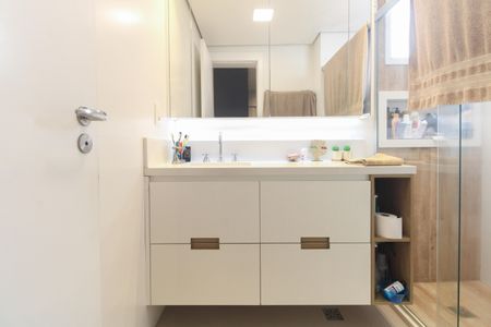 Apartamento à venda com 164m², 3 quartos e 3 vagasBanheiro Suíte 1