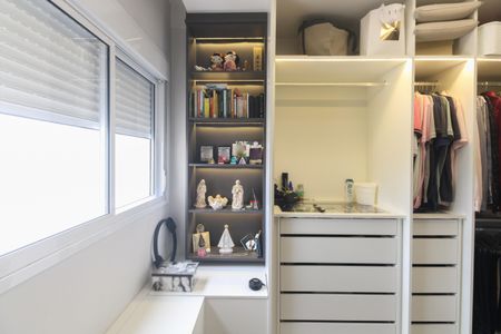 Apartamento à venda com 164m², 3 quartos e 3 vagasCloset da Suíte 1