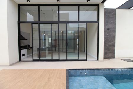 Casa de condomínio para alugar com 280m², 4 quartos e 4 vagasÁrea comum - Piscina