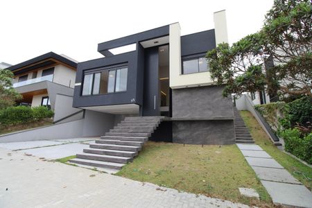 Casa de condomínio para alugar com 280m², 4 quartos e 4 vagasFachada