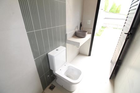 Casa de condomínio para alugar com 280m², 4 quartos e 4 vagasBanheiro da Área comum