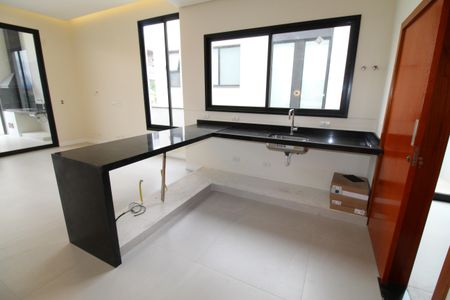 Casa de condomínio para alugar com 280m², 4 quartos e 4 vagasCozinha