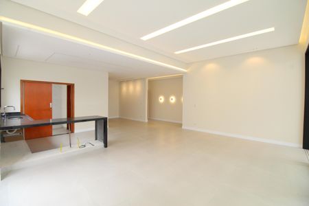 Casa de condomínio para alugar com 280m², 4 quartos e 4 vagasSala