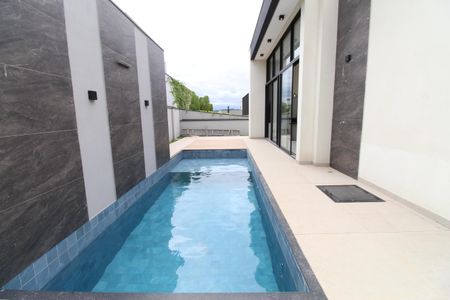 Casa de condomínio para alugar com 280m², 4 quartos e 4 vagasÁrea comum - Piscina