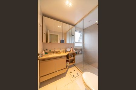 Apartamento à venda com 128m², 4 quartos e 2 vagasBanheiro da Suíte 1