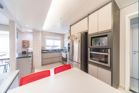 Apartamento à venda com 128m², 4 quartos e 2 vagasCozinha