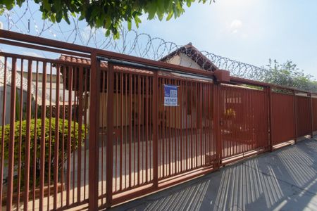 Casa para alugar com 250m², 3 quartos e 5 vagasPlaquinha