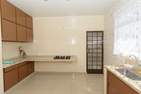 Casa para alugar com 250m², 3 quartos e 5 vagasCozinha