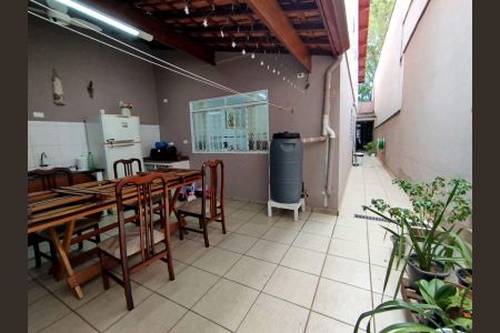 Casa à venda com 190m², 4 quartos e 2 vagasÁrea Externa