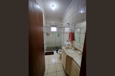 Casa à venda com 190m², 4 quartos e 2 vagasBanheiro