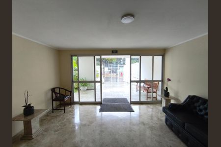 Studio à venda com 37m², 1 quarto e 1 vaga Studio à venda com 37m², 1 quarto e 1 vagaHall