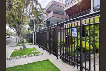 Apartamento para alugar com 110m², 3 quartos e 3 vagasPlaquinha