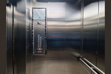 Apartamento à venda com 110m², 4 quartos e 1 vaga Apartamento à venda com 110m², 4 quartos e 1 vagaElevador