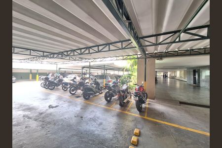 Apartamento à venda com 110m², 4 quartos e 1 vaga Apartamento à venda com 110m², 4 quartos e 1 vagaGaragem