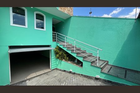 Casa à venda com 263m², 3 quartos e 8 vagasGaragem