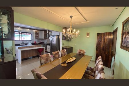 Casa à venda com 263m², 3 quartos e 8 vagasSala de Jantar - Cozinha