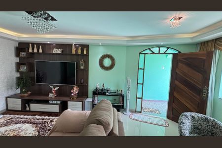 Casa à venda com 263m², 3 quartos e 8 vagasSala