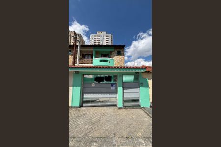 Casa à venda com 263m², 3 quartos e 8 vagasFachada
