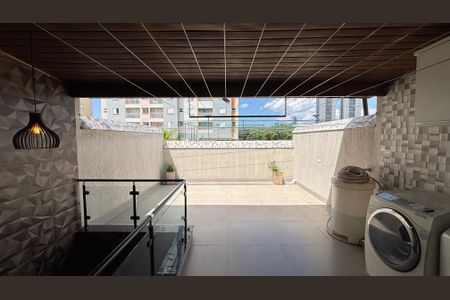 Casa à venda com 263m², 3 quartos e 8 vagasQuintal - Area de Serviço