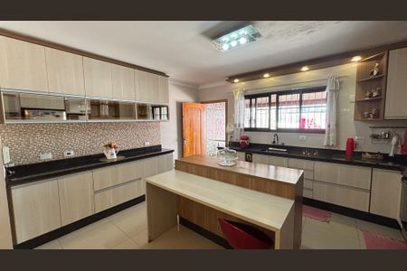 Casa à venda com 263m², 3 quartos e 8 vagasSala de Jantar - Cozinha