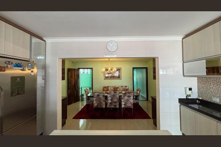 Casa à venda com 263m², 3 quartos e 8 vagasSala de Jantar - Cozinha